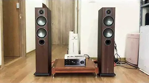 Test Bass của Loa Monitor Audio Bronze 5 Cho Vị Khách Ở Xa